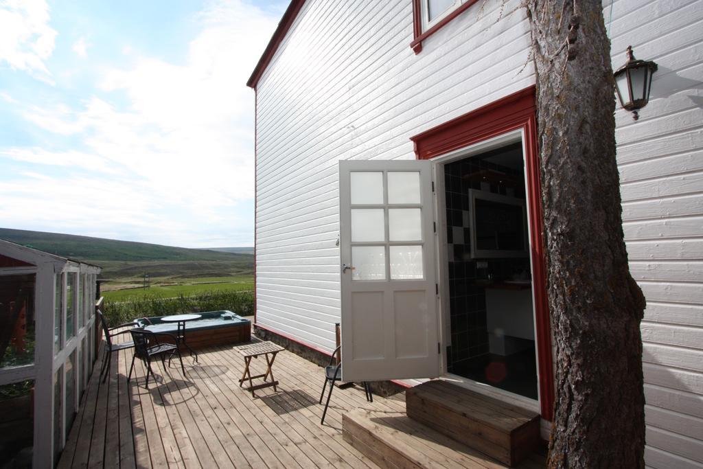 Guesthouse Storu-Laugar Екстериор снимка