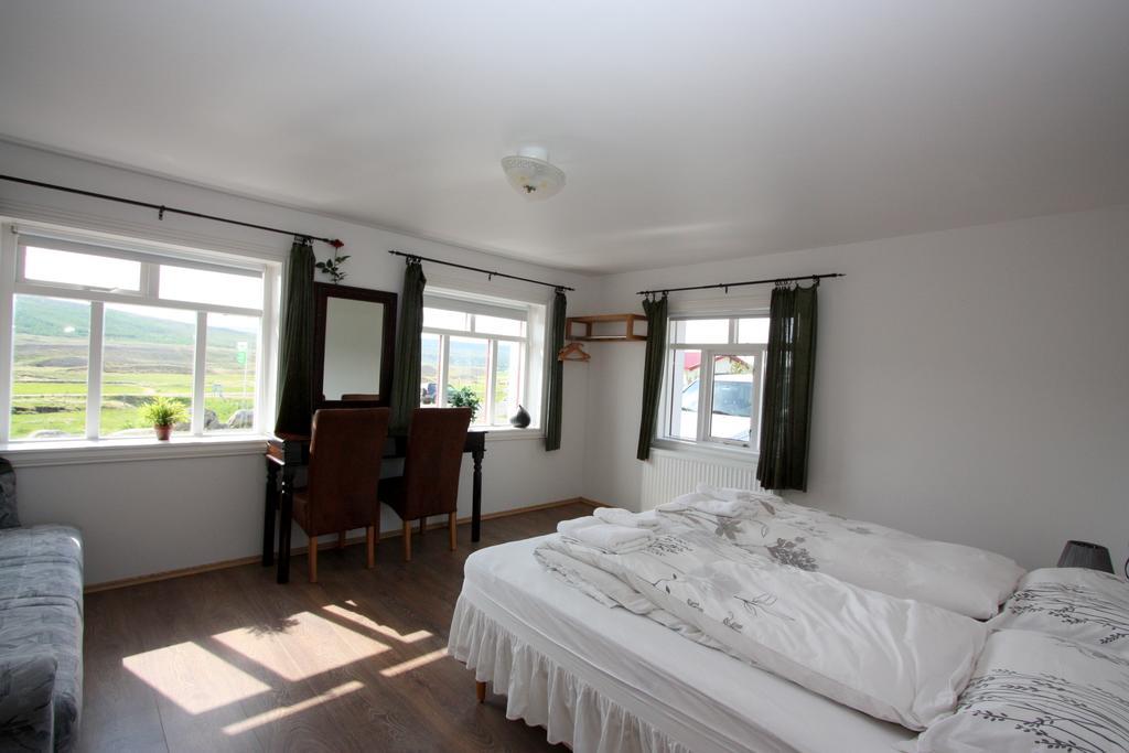Guesthouse Storu-Laugar Екстериор снимка