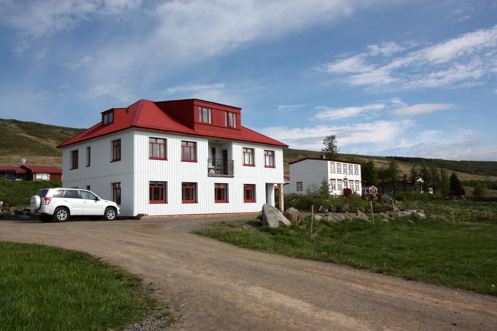 Guesthouse Storu-Laugar Екстериор снимка