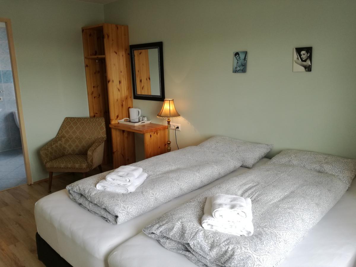 Guesthouse Storu-Laugar Екстериор снимка